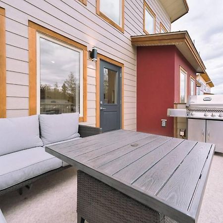 Oasis Getaway, Mins To Lake, King Bed, Dbl Garage Invermere Luaran gambar