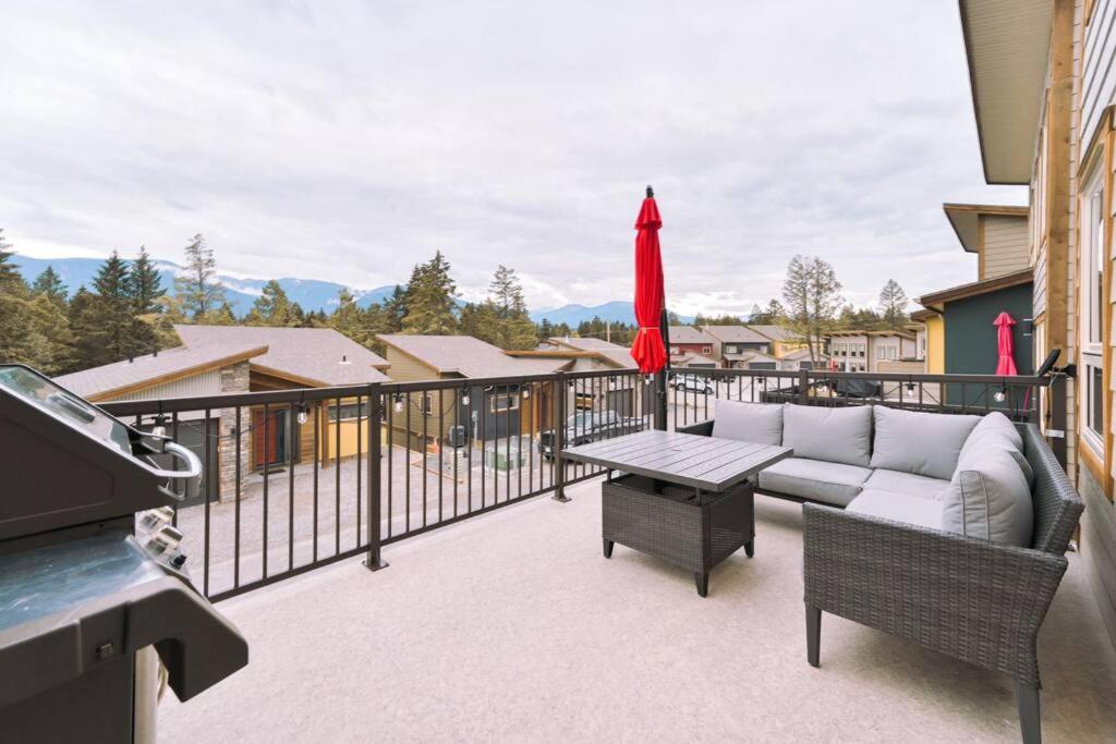 Oasis Getaway, Mins To Lake, King Bed, Dbl Garage Invermere Luaran gambar