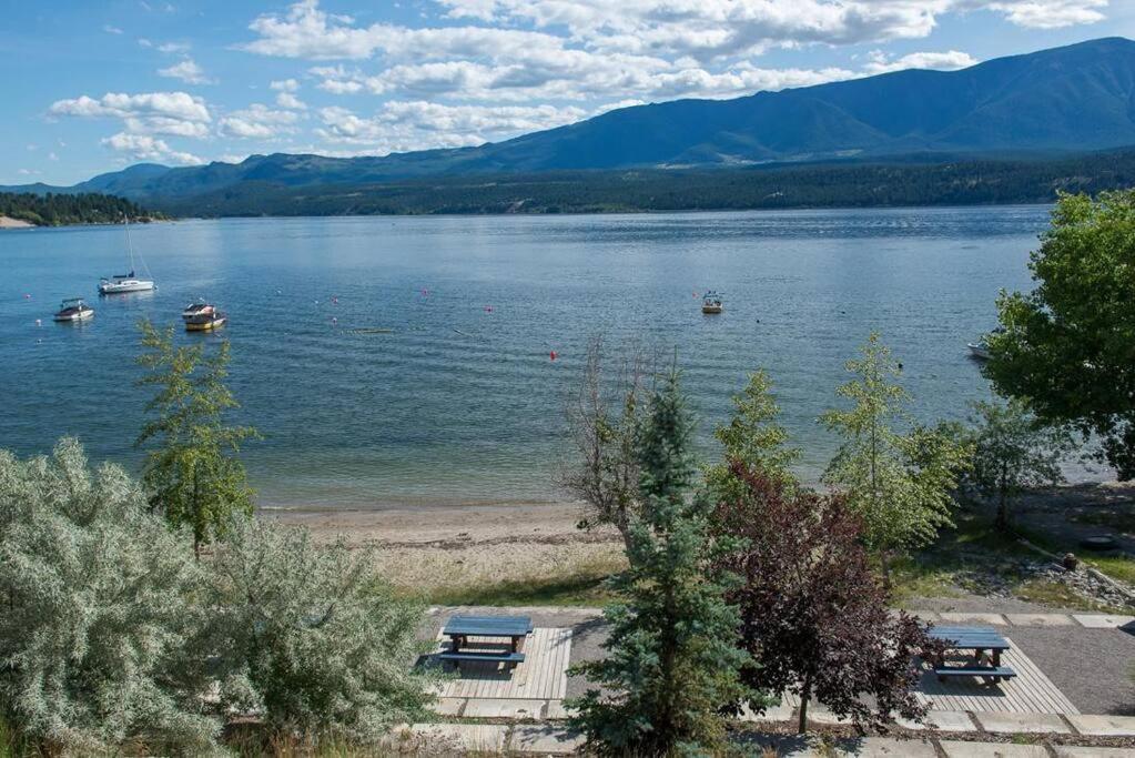Oasis Getaway, Mins To Lake, King Bed, Dbl Garage Invermere Luaran gambar