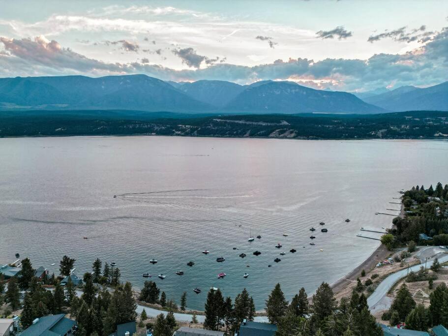 Oasis Getaway, Mins To Lake, King Bed, Dbl Garage Invermere Luaran gambar